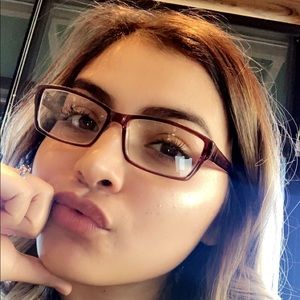 Meet your Posher, Lorena